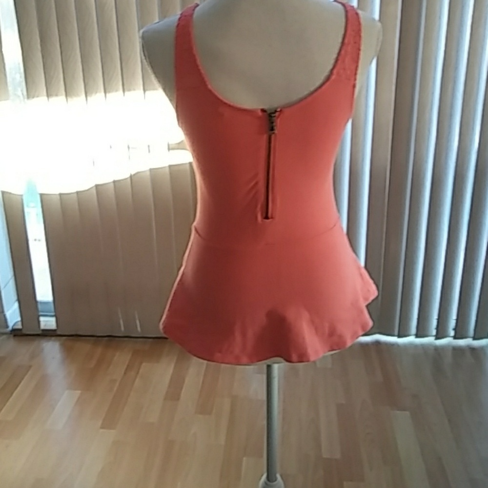 Top - Picture 3 of 4